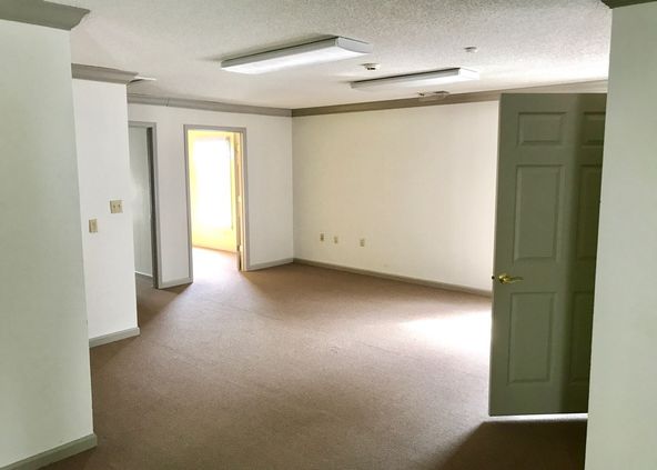 40 Colonial Square, Sylva, NC 28779